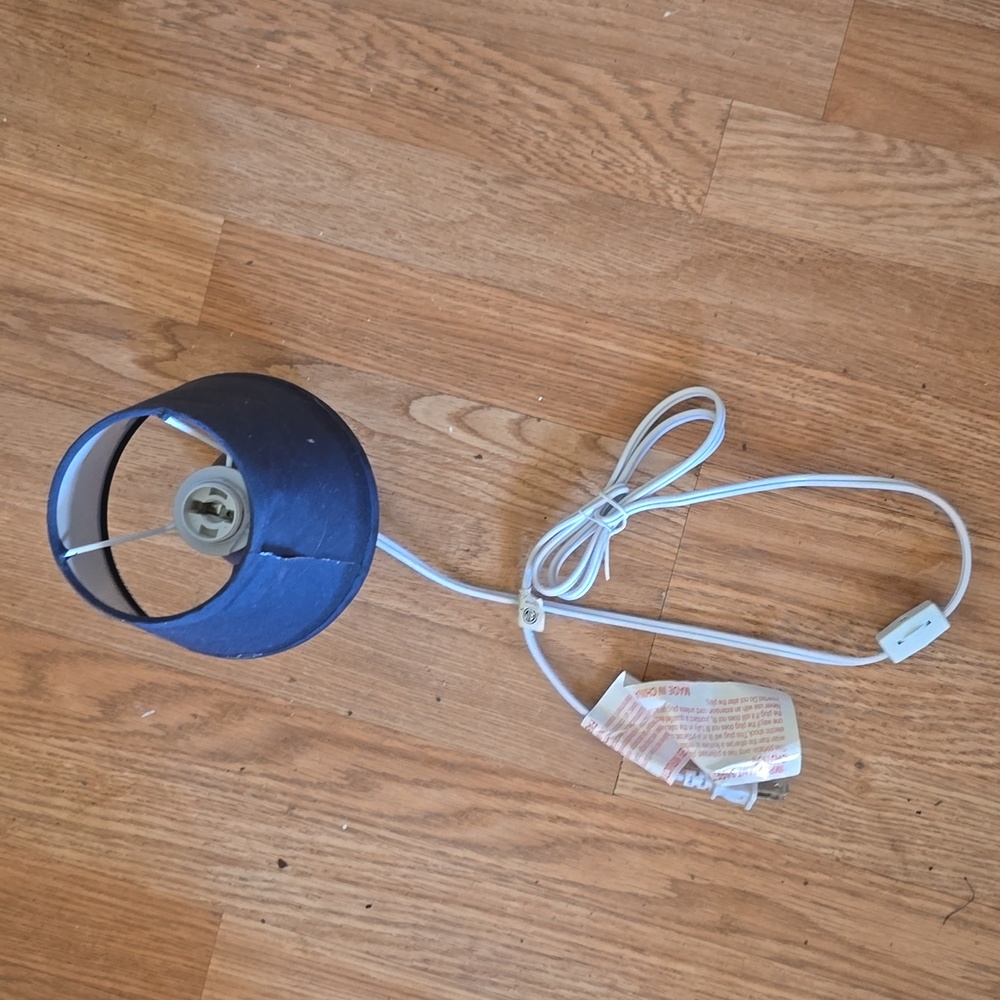 Mini Lamp - Picture 2 of 2